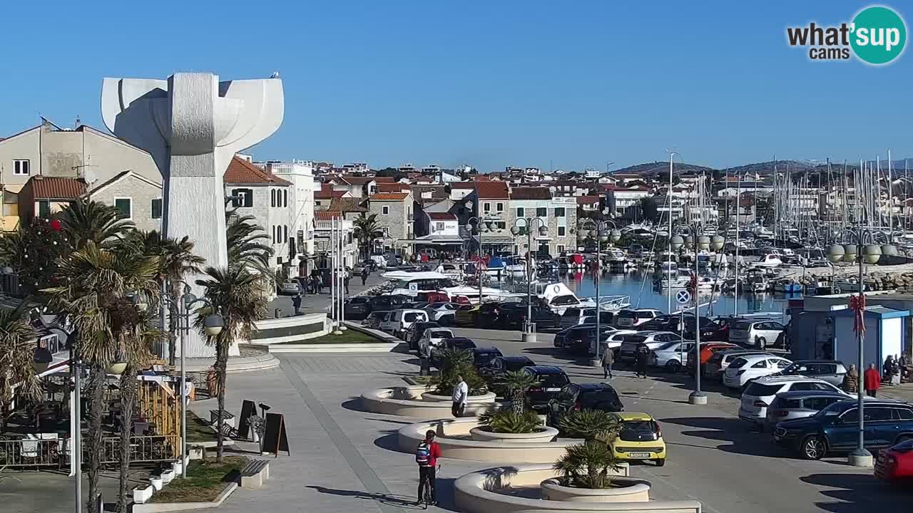 Vodice spletna kamera – marina in riva