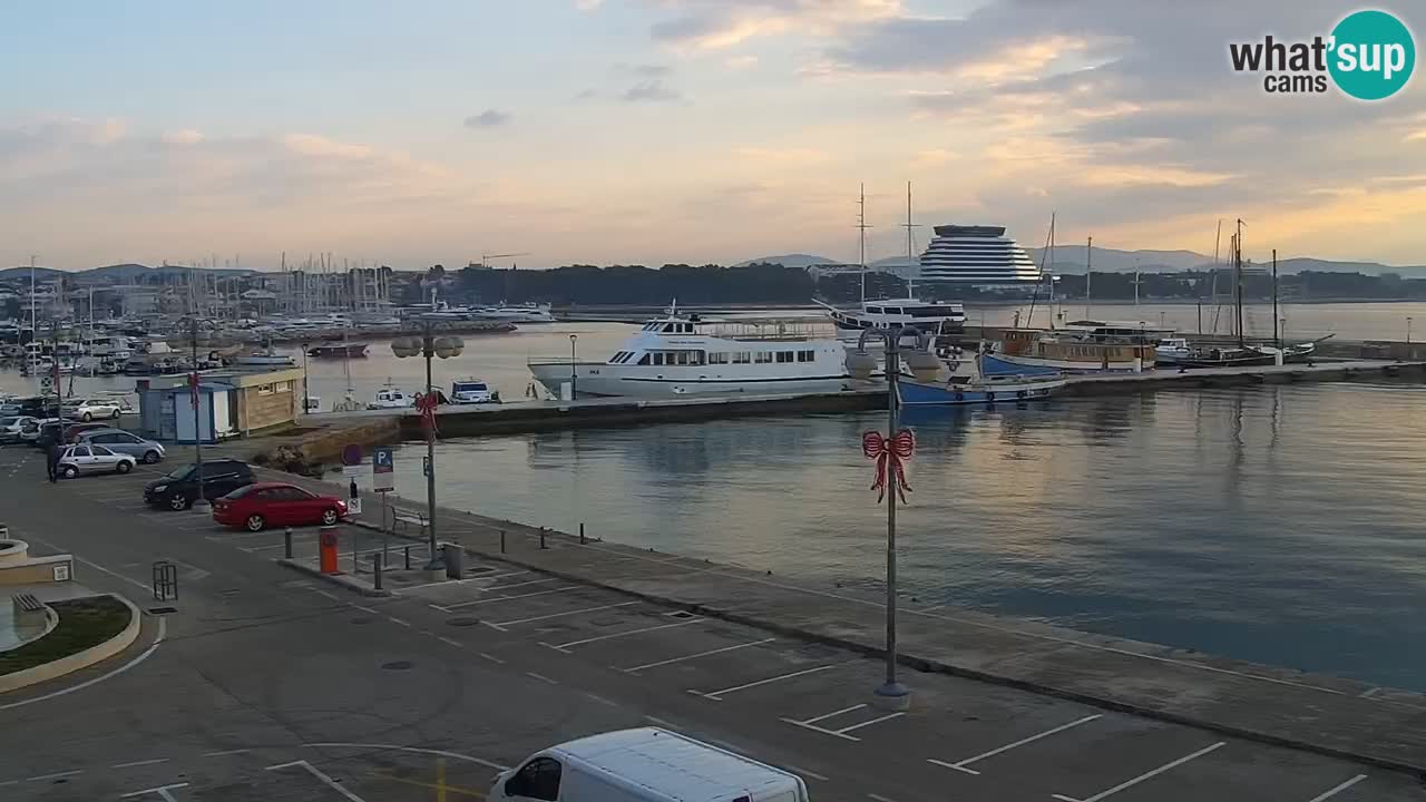 Vodice spletna kamera – marina in riva