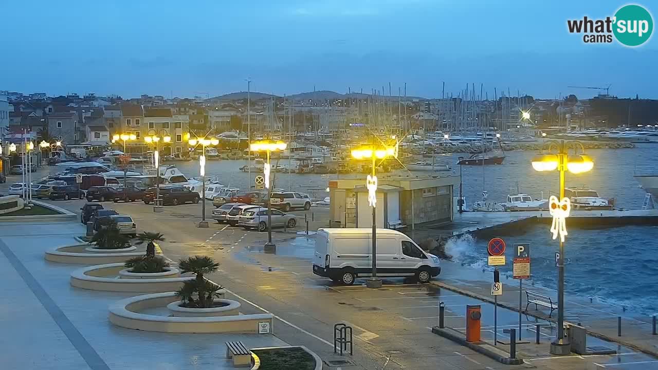 Vodice spletna kamera – marina in riva