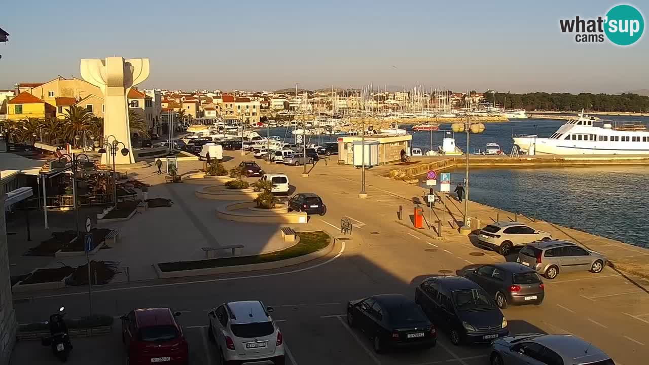 Vodice spletna kamera – marina in riva