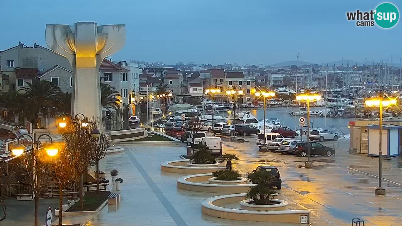 Vodice spletna kamera – marina in riva