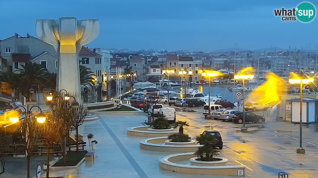 Vodice spletna kamera – marina in riva