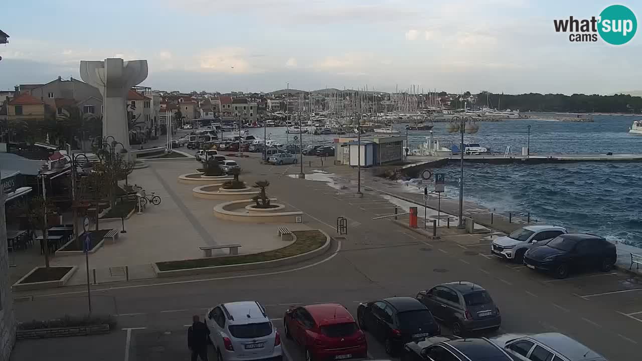 Vodice spletna kamera – marina in riva