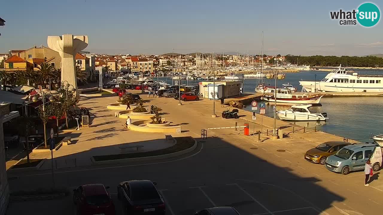 Vodice spletna kamera – marina in riva