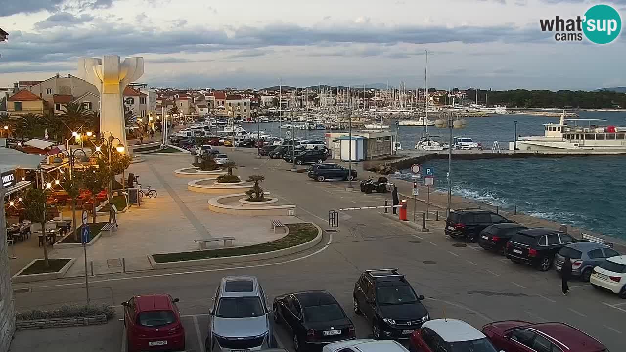 Vodice spletna kamera – marina in riva