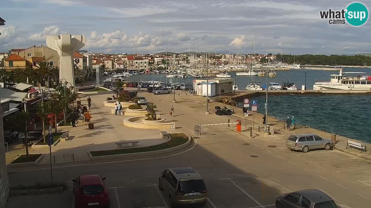 Vodice spletna kamera – marina in riva