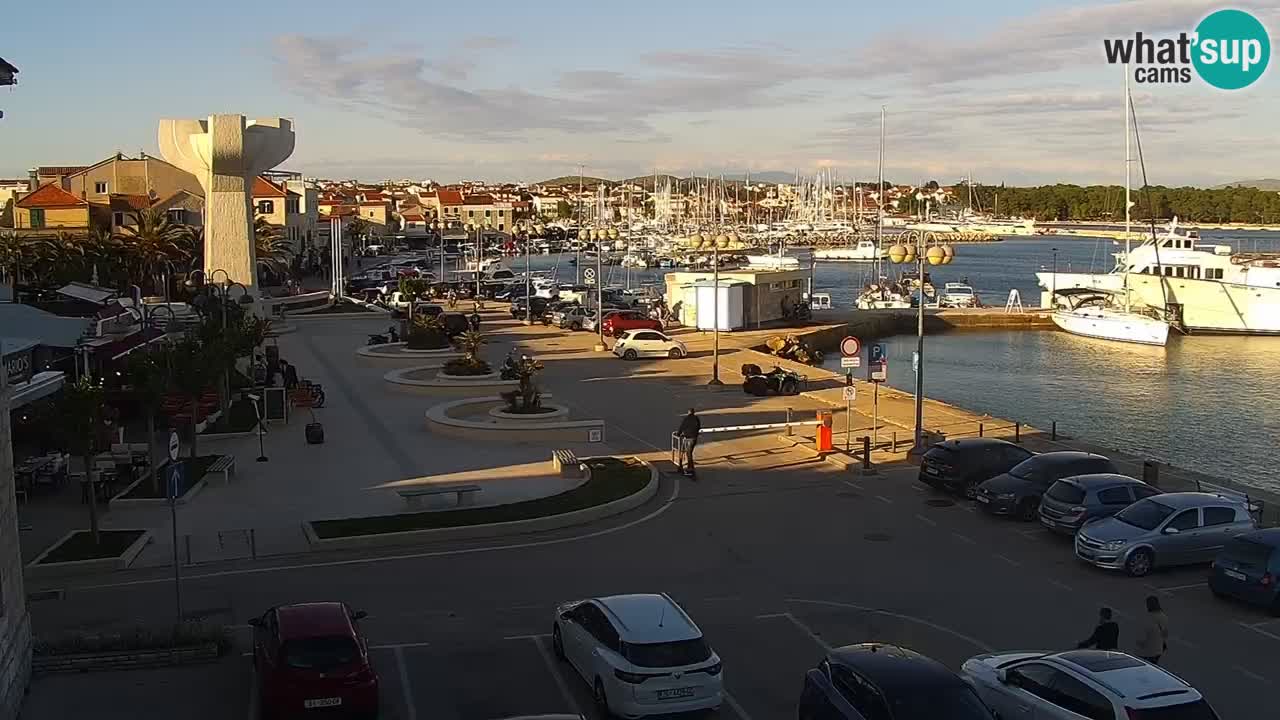 Vodice spletna kamera – marina in riva