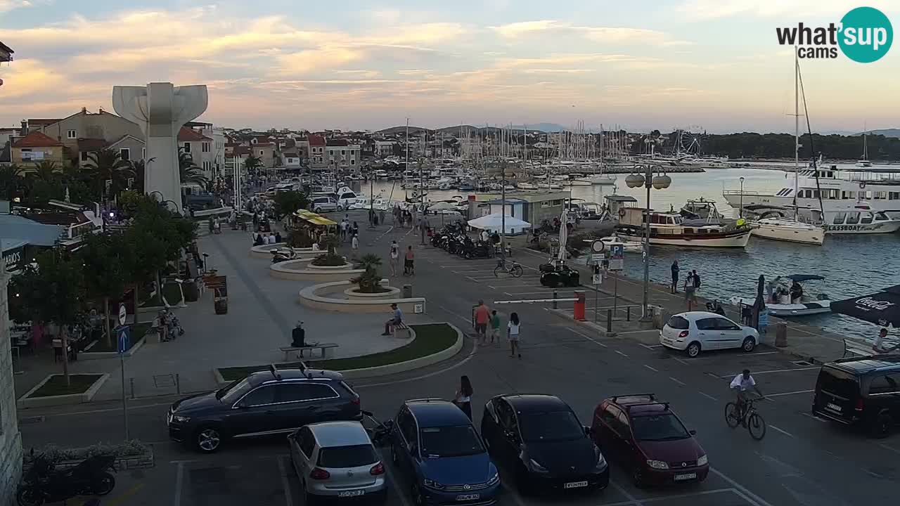 Vodice spletna kamera – marina in riva