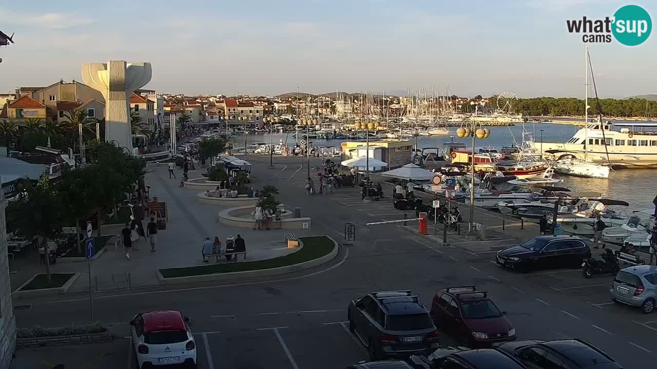 Vodice spletna kamera – marina in riva