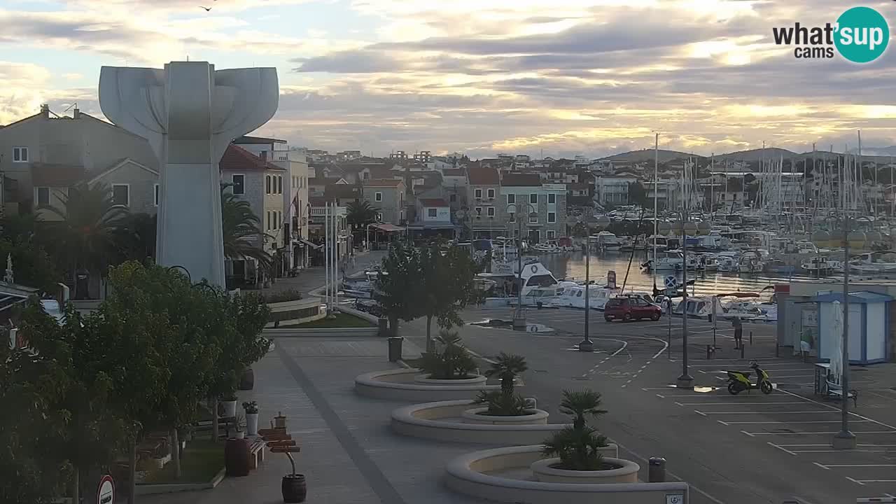 Vodice spletna kamera – marina in riva
