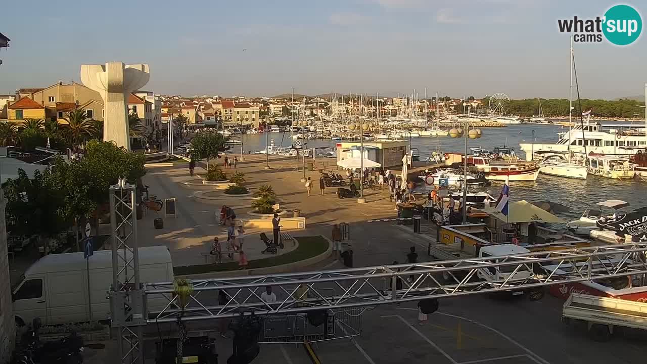 Vodice web kamera – marina i riva