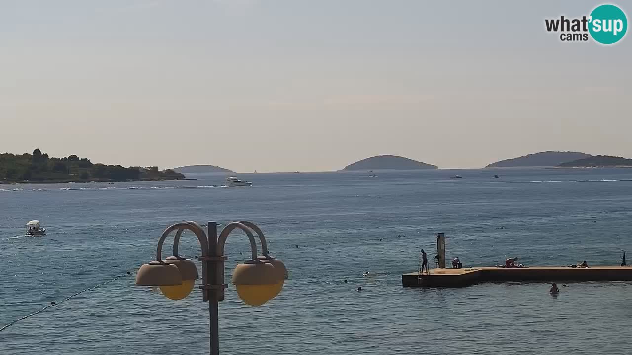 Vodice spletna kamera – marina in riva