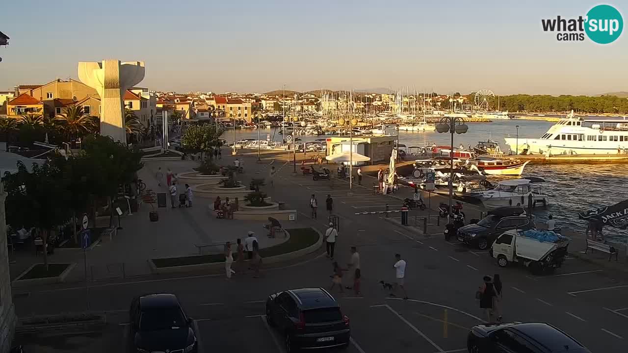 Vodice spletna kamera – marina in riva