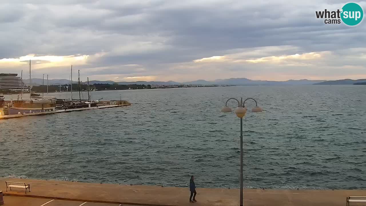 Vodice spletna kamera – marina in riva