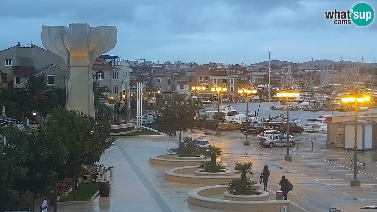 Vodice spletna kamera – marina in riva