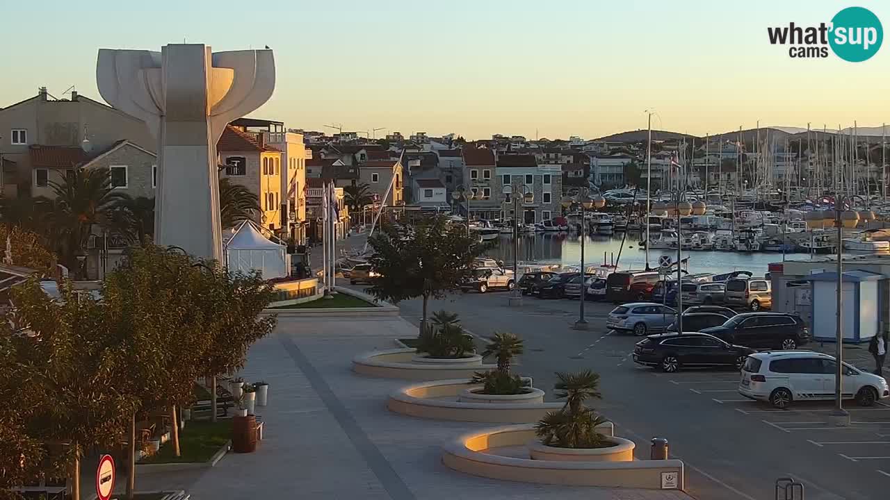 Vodice spletna kamera – marina in riva