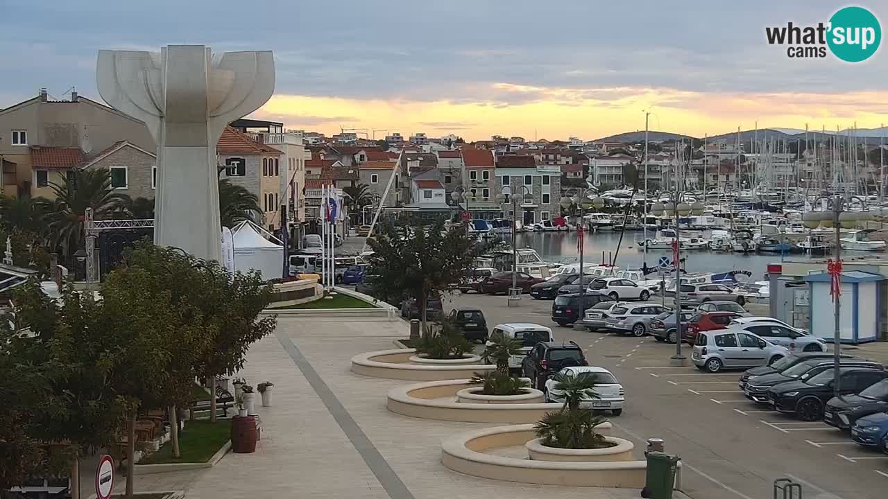 Vodice spletna kamera – marina in riva