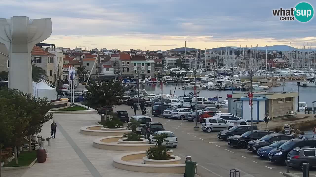 Vodice spletna kamera – marina in riva