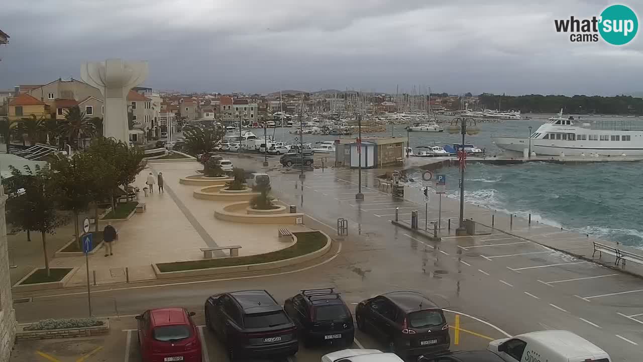 Vodice spletna kamera – marina in riva