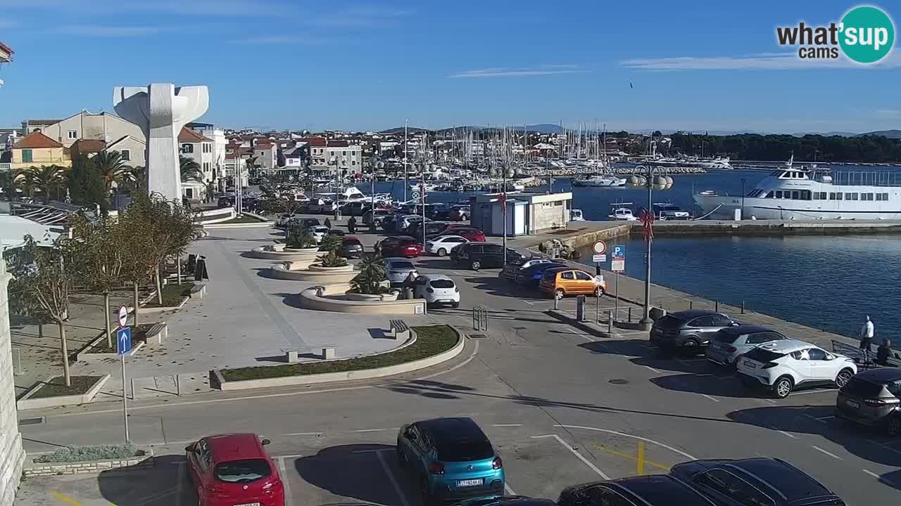 Vodice spletna kamera – marina in riva