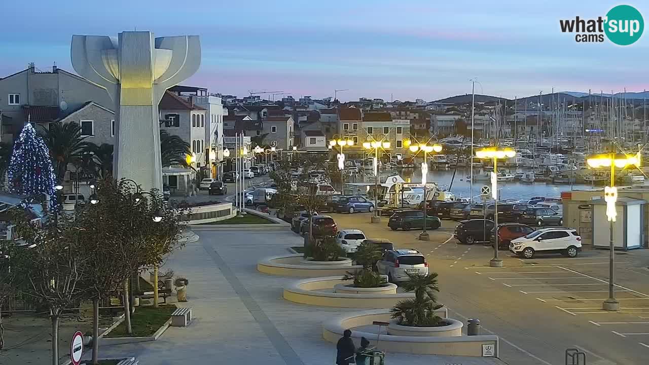 Vodice spletna kamera – marina in riva