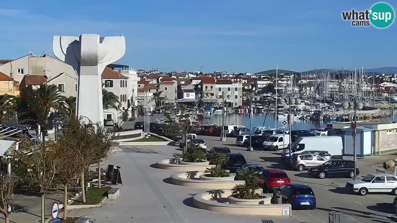 Vodice spletna kamera – marina in riva