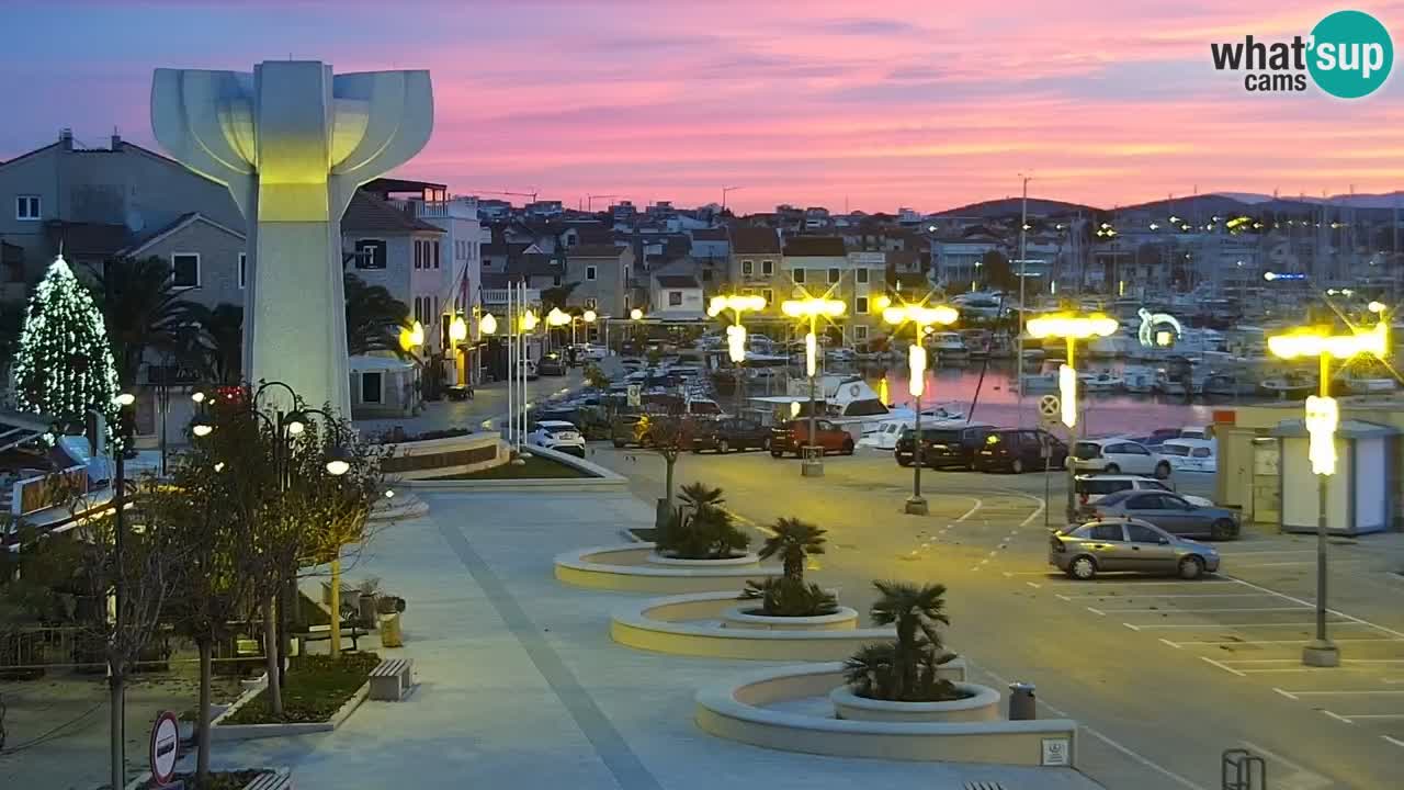 Vodice spletna kamera – marina in riva