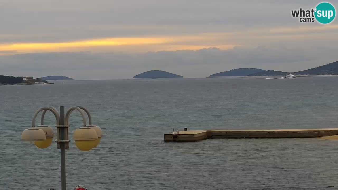 Vodice spletna kamera – marina in riva