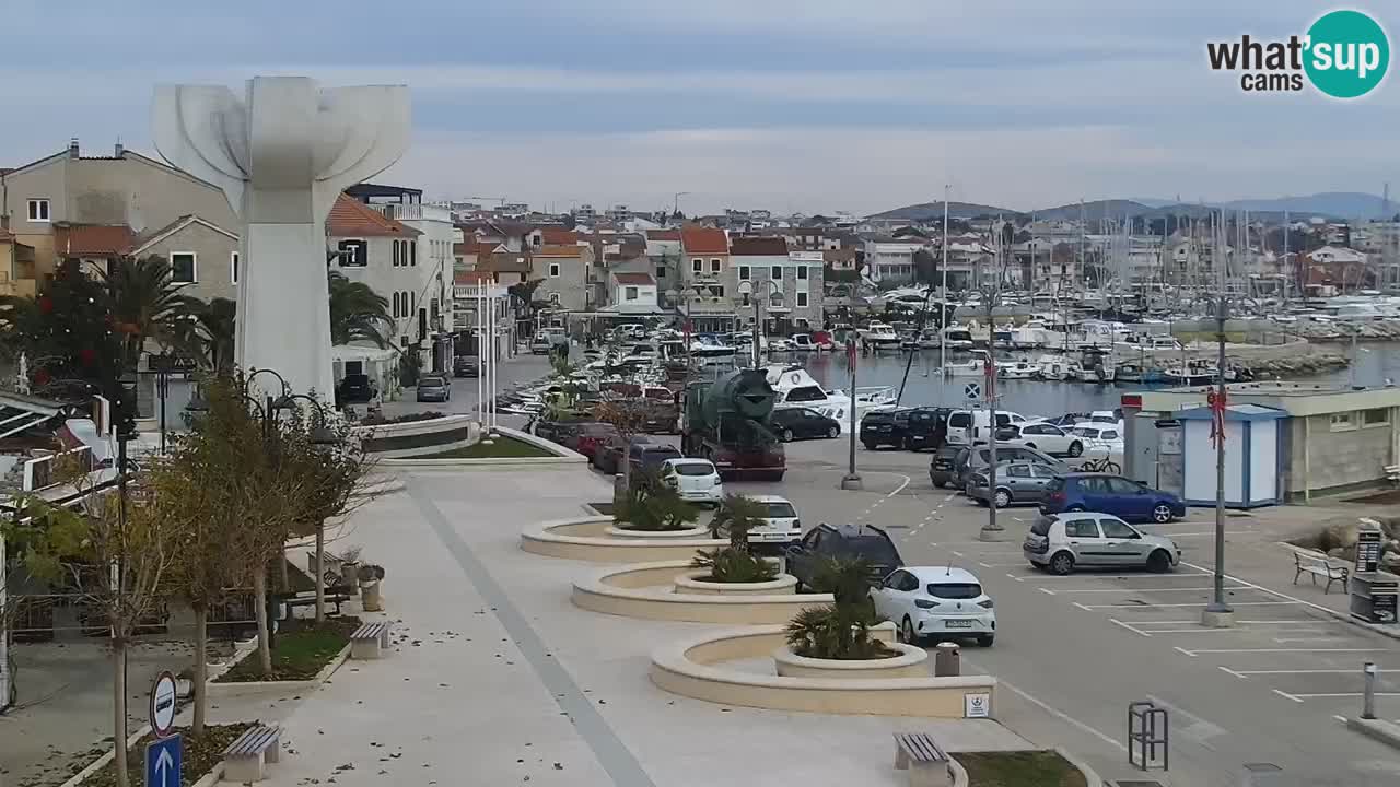 Vodice spletna kamera – marina in riva