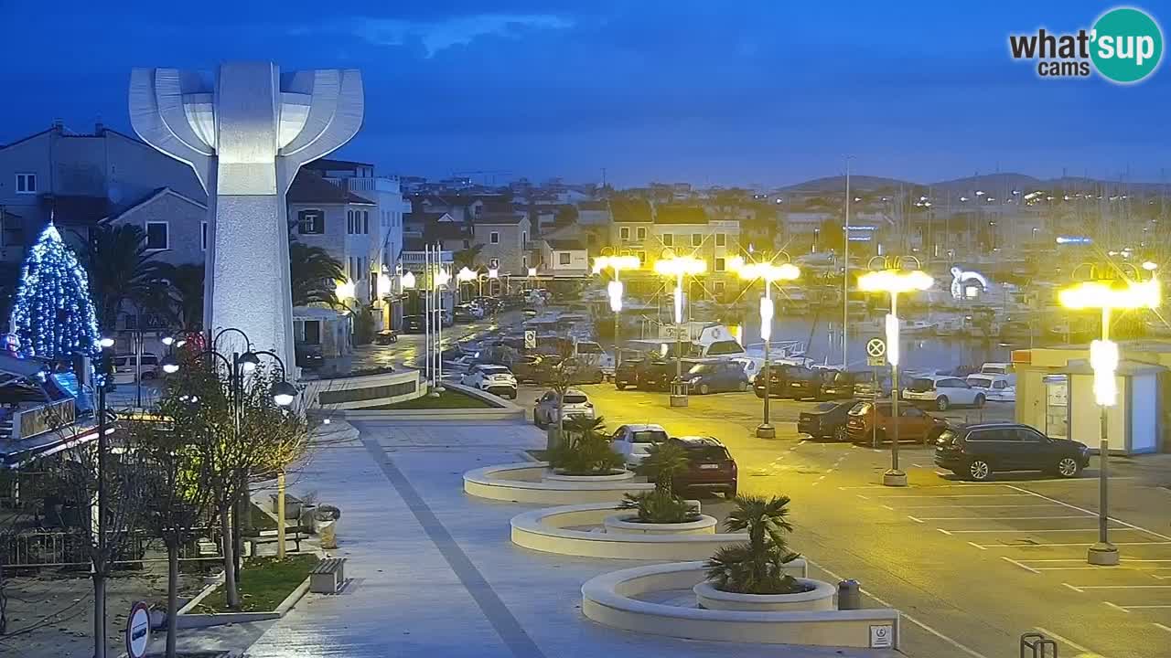 Vodice spletna kamera – marina in riva