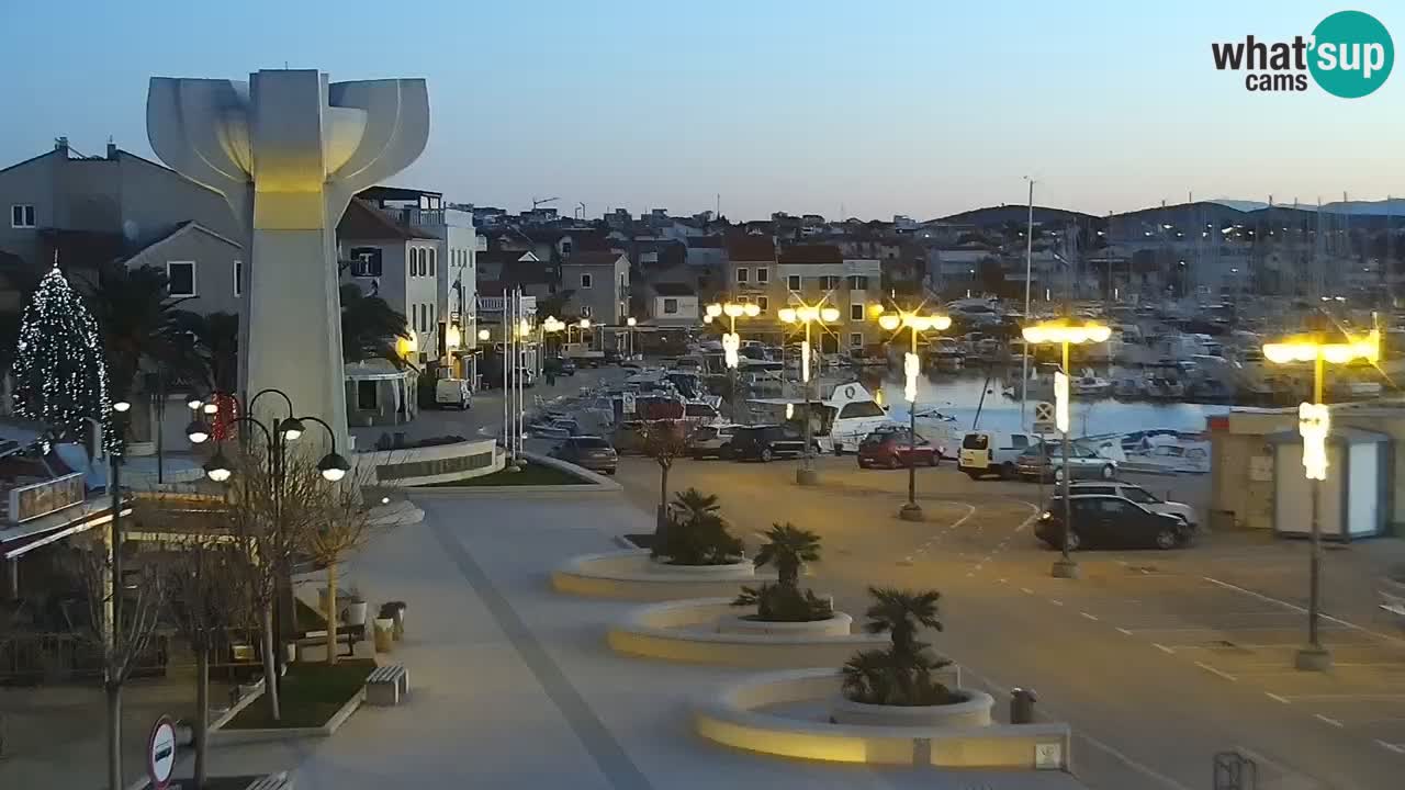 Vodice spletna kamera – marina in riva