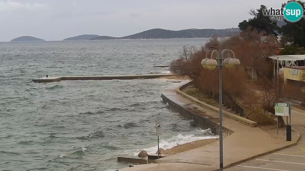 Vodice spletna kamera – marina in riva