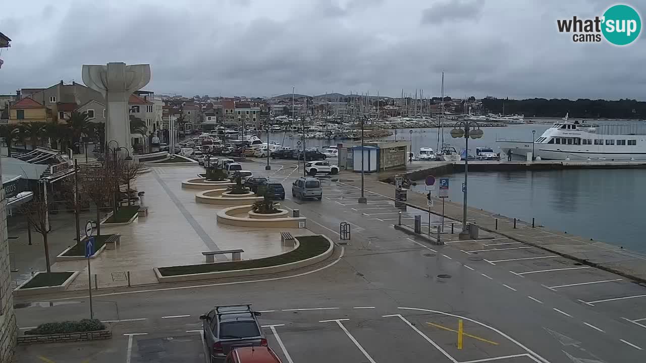 Vodice spletna kamera – marina in riva