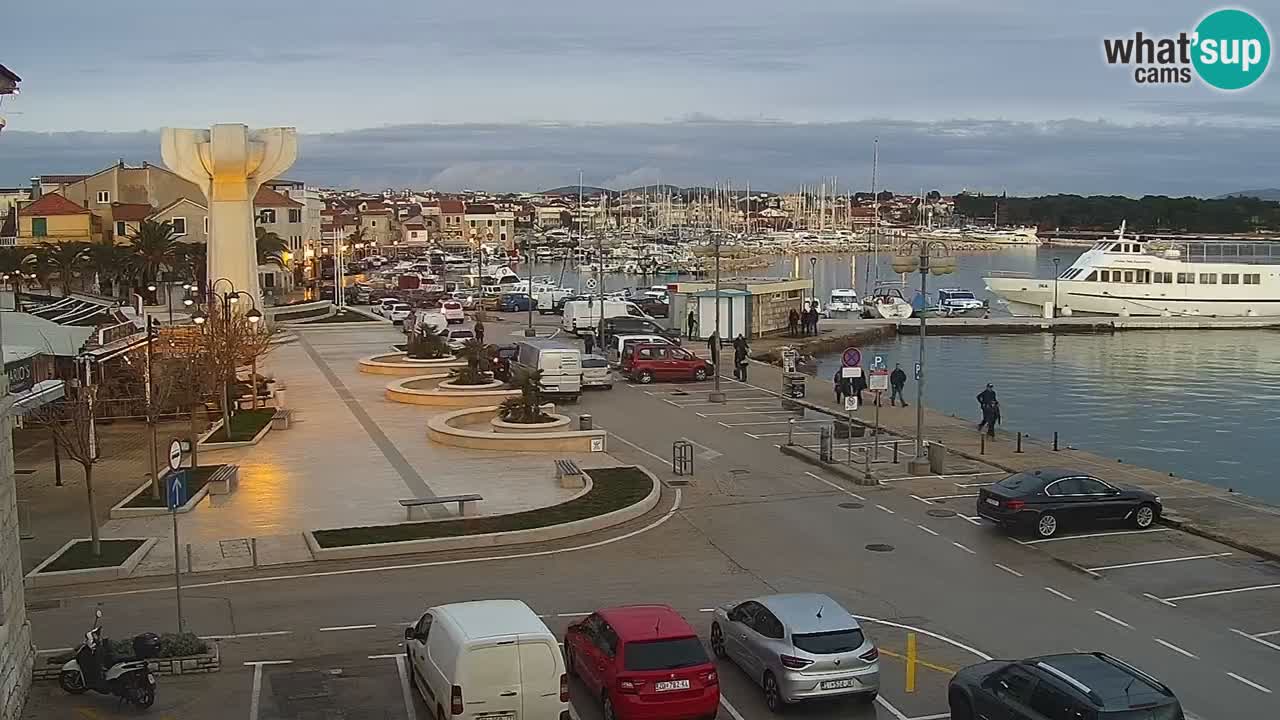 Vodice spletna kamera – marina in riva