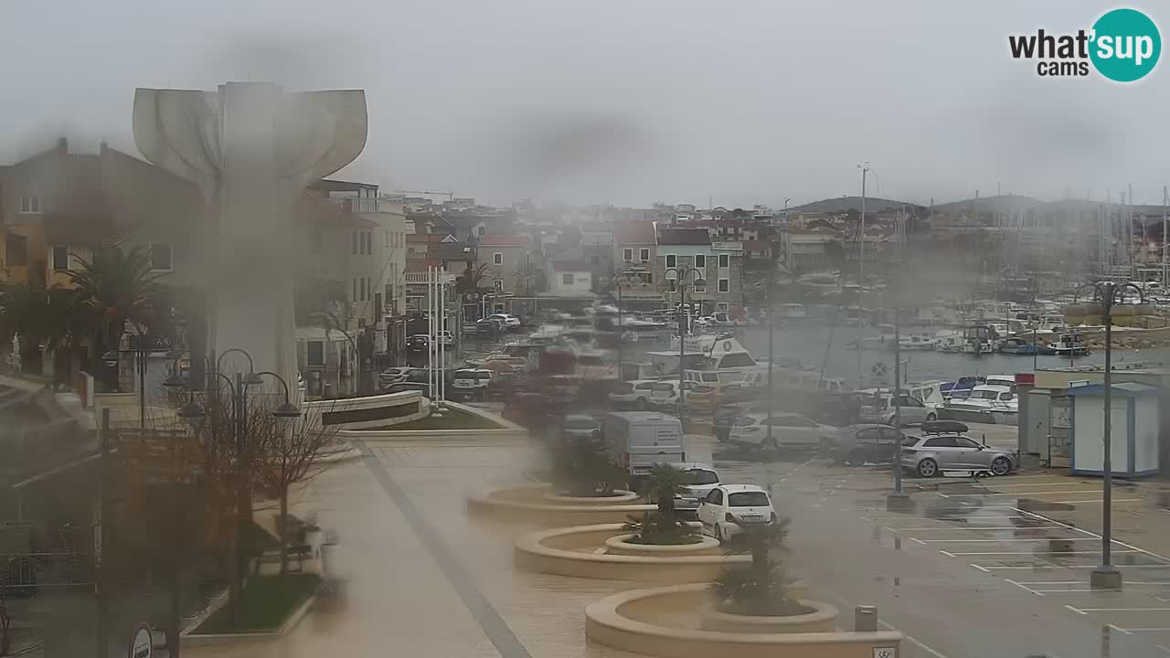 Vodice spletna kamera – marina in riva