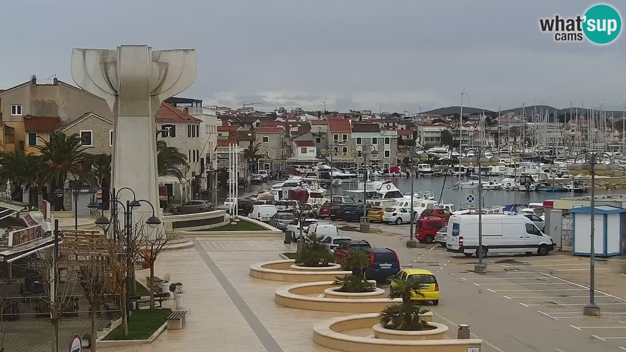 Vodice spletna kamera – marina in riva