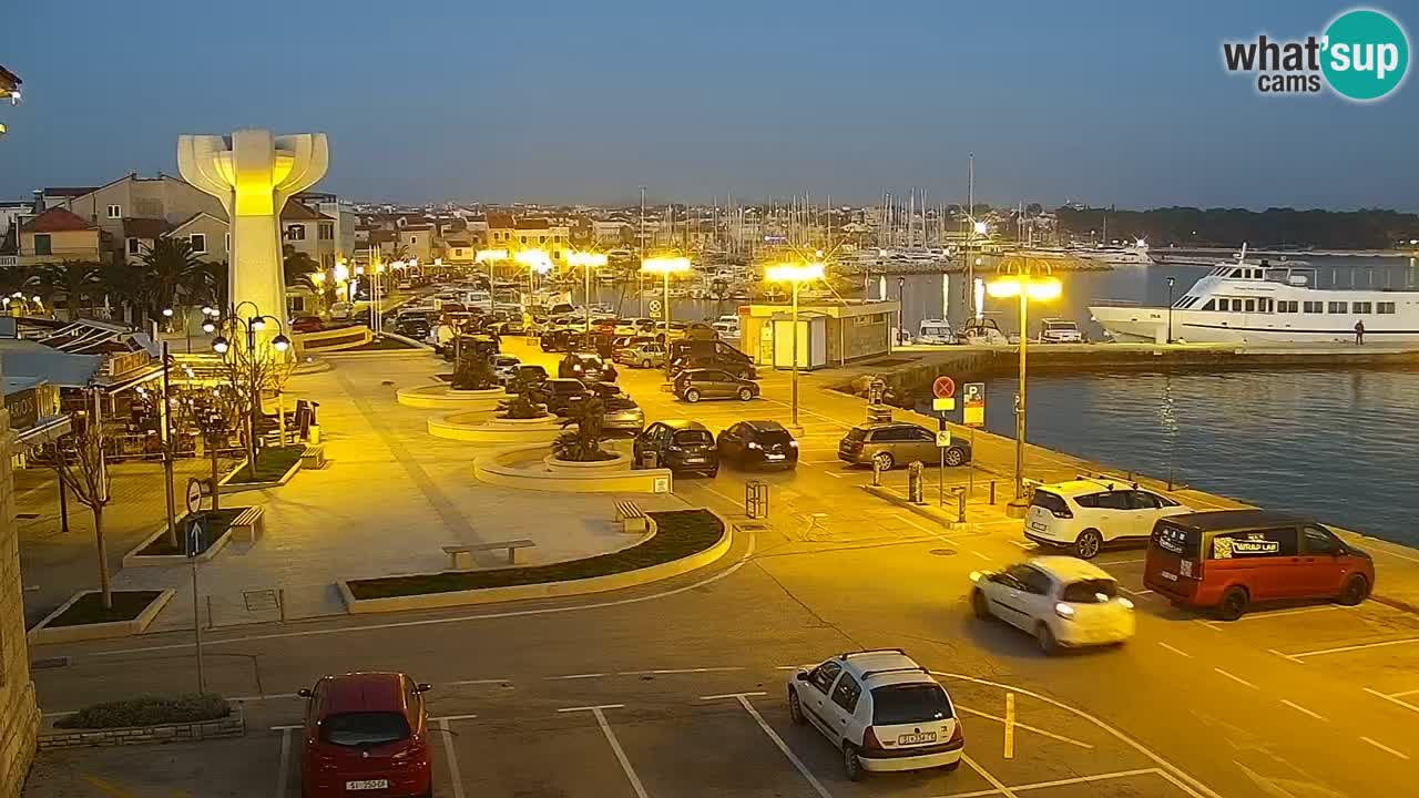 Vodice spletna kamera – marina in riva