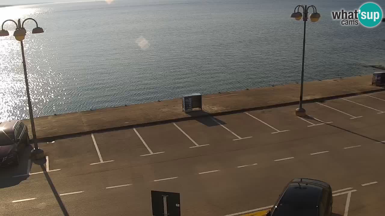 Vodice spletna kamera – marina in riva