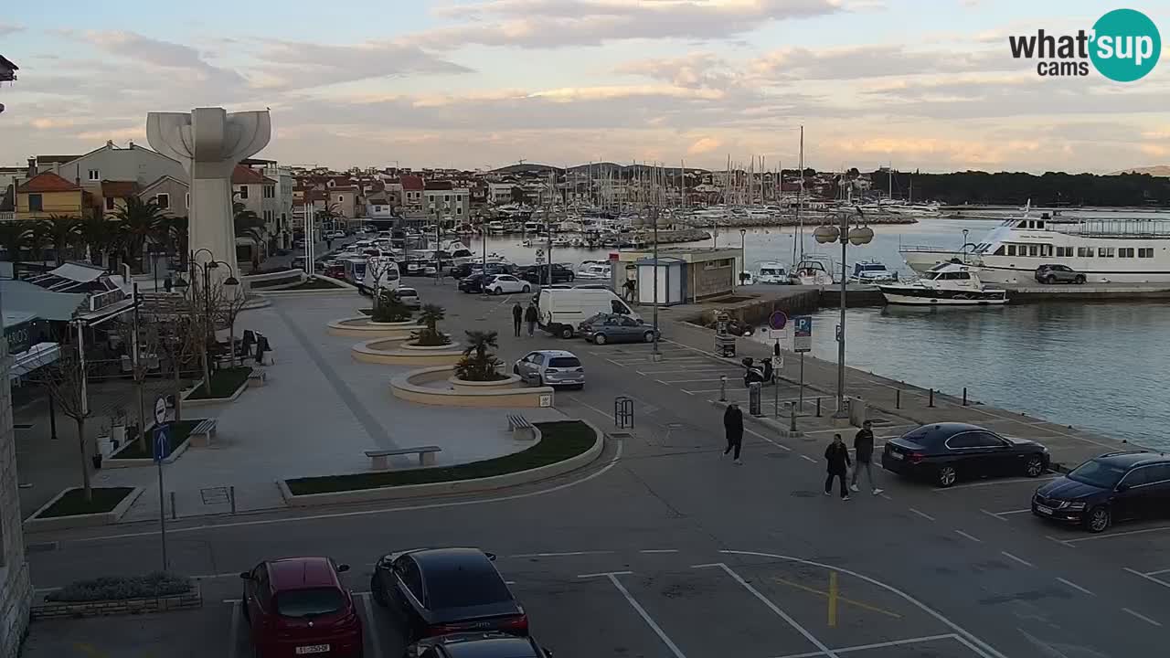Vodice spletna kamera – marina in riva