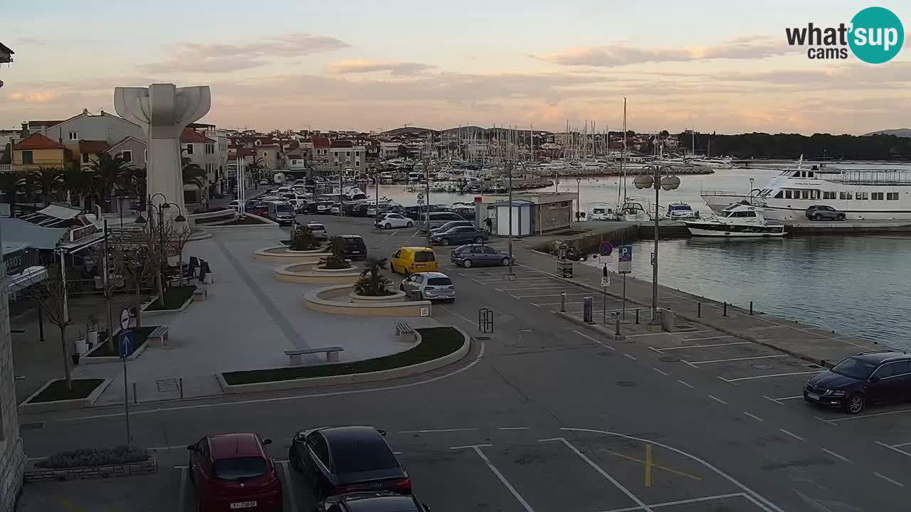 Vodice spletna kamera – marina in riva