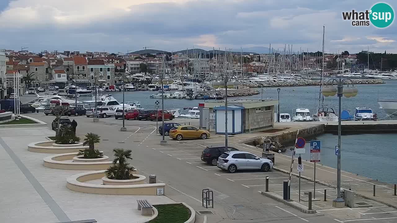 Vodice spletna kamera – marina in riva