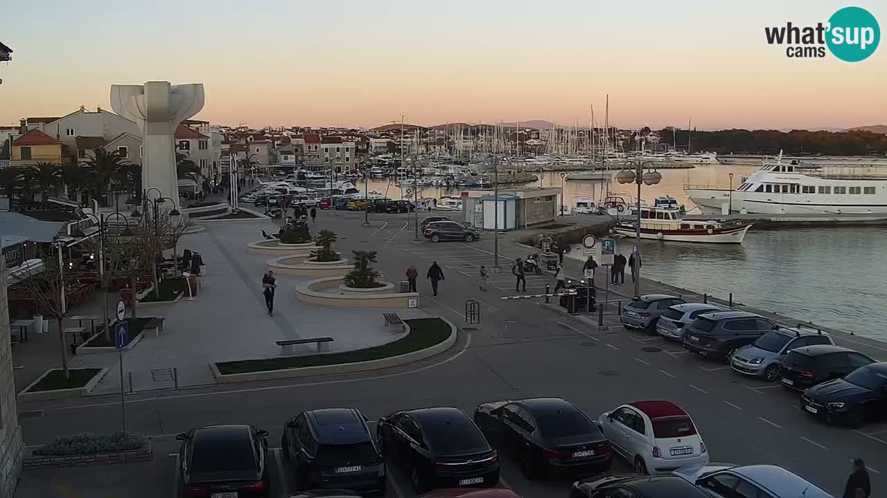 Vodice spletna kamera – marina in riva