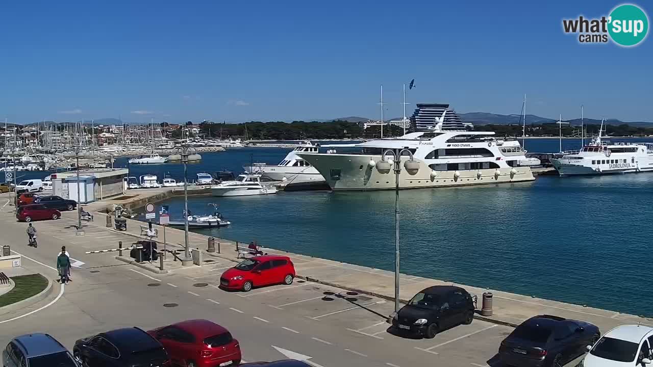 Vodice spletna kamera – marina in riva