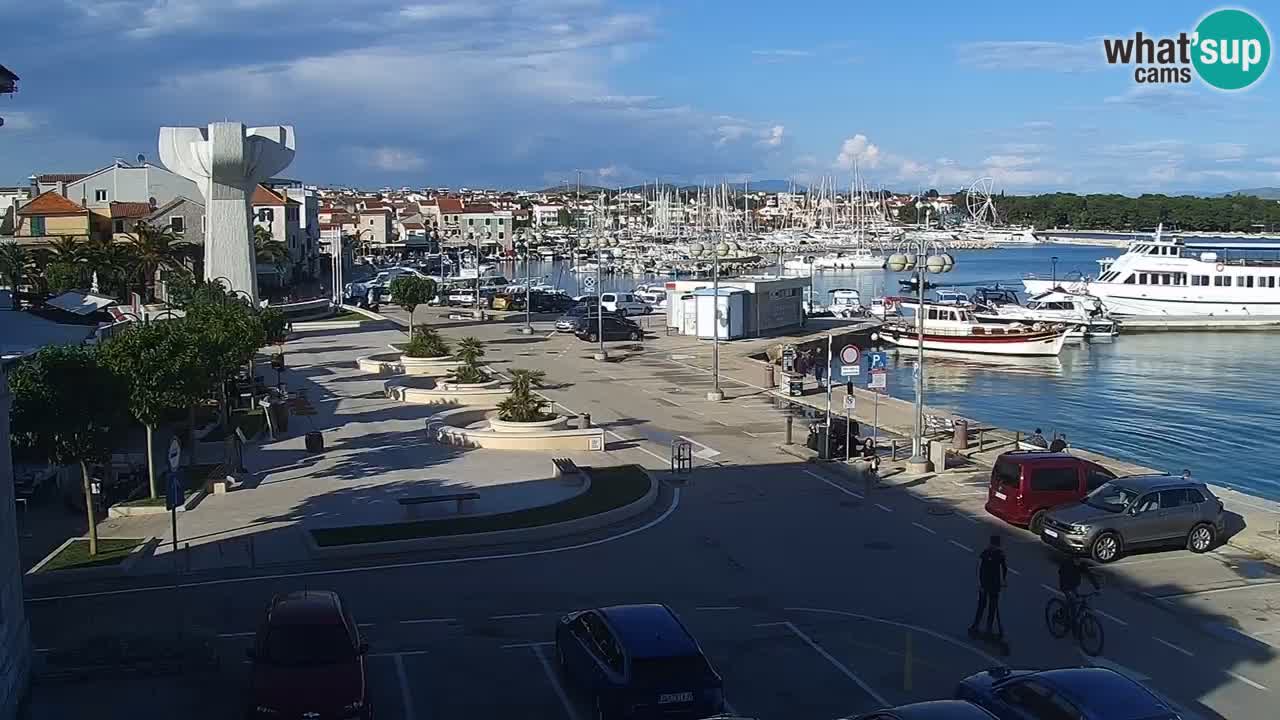 Vodice spletna kamera – marina in riva