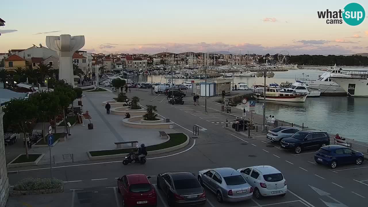 Vodice spletna kamera – marina in riva