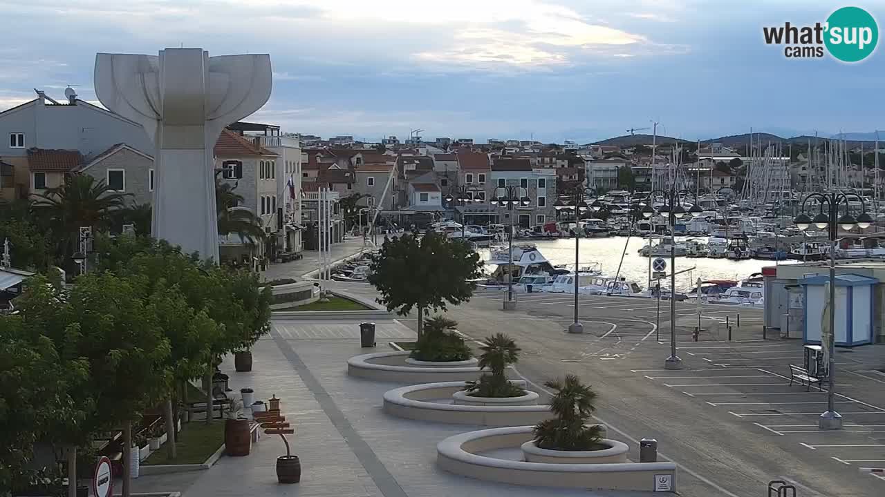 Vodice spletna kamera – marina in riva