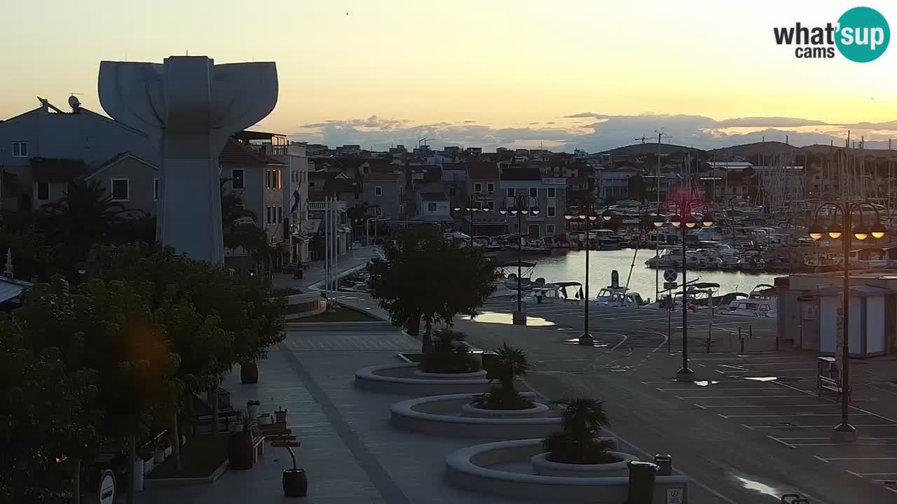 Vodice spletna kamera – marina in riva
