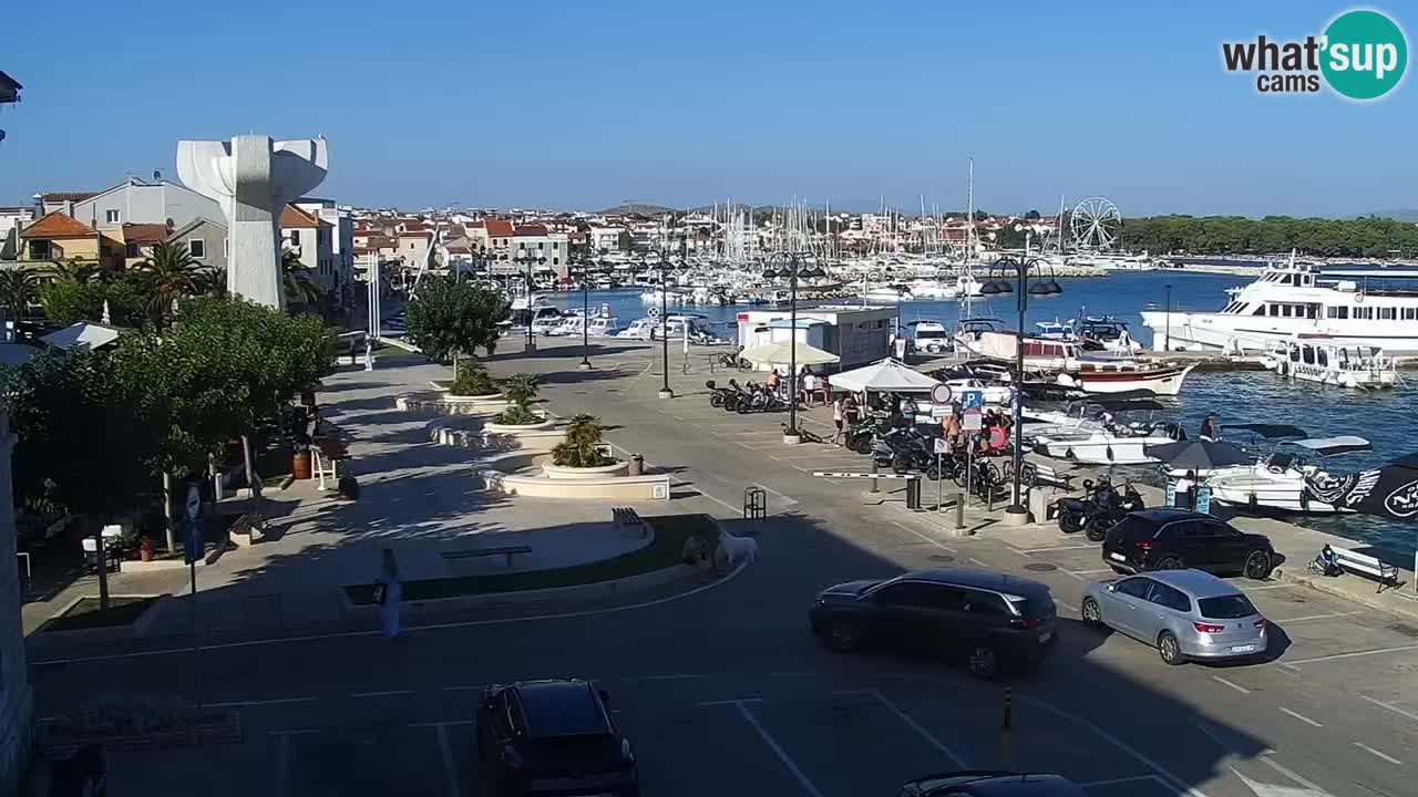 Vodice spletna kamera – marina in riva