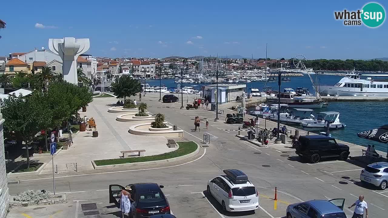 Vodice spletna kamera – marina in riva
