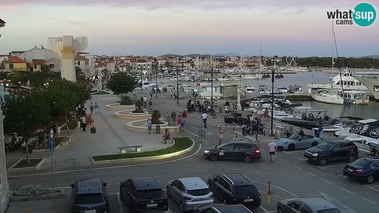 Vodice spletna kamera – marina in riva